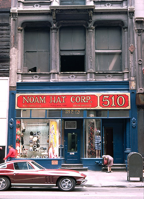 Noam Hat Corp at 510 Broadway, where Weinreb lived, stored his kayaks, and started Tenba, his camera bag business (1977)