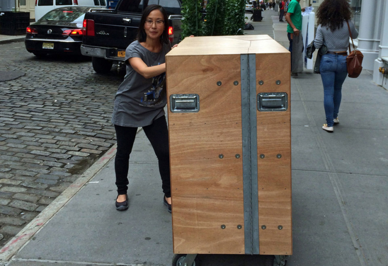 yukie-pushing-cartlo